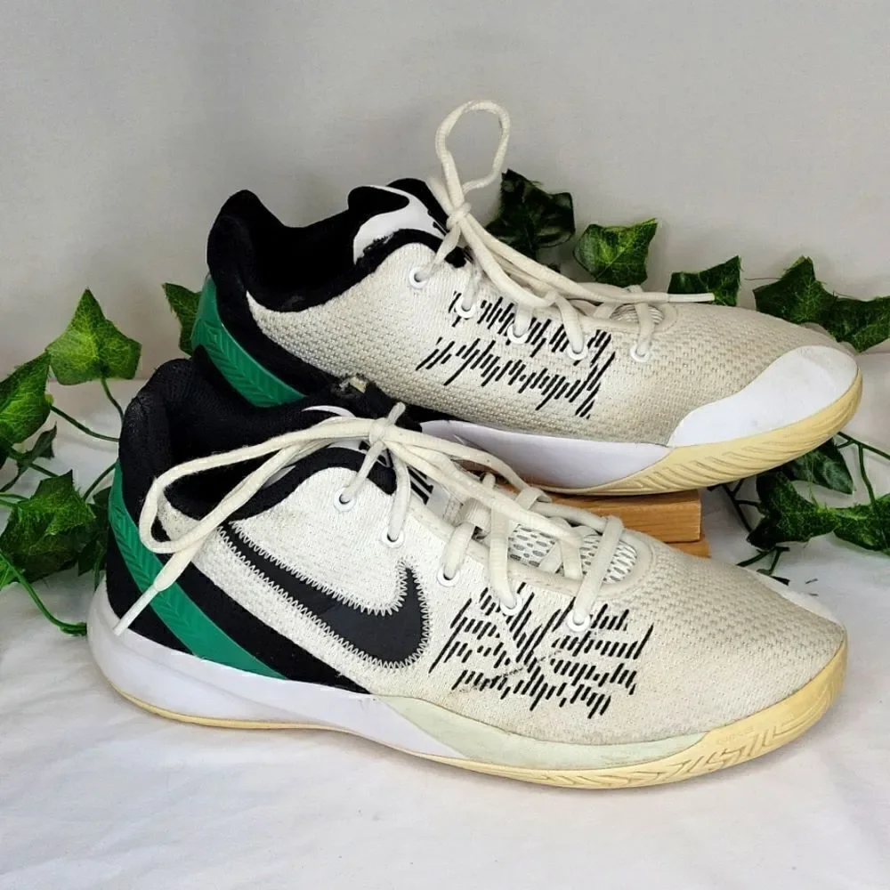 Nike. Kyrie Flytrap Basketball Shoes. Youth size 7.
